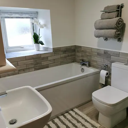 Hillside Farm * グレンジ・オーバー・サンズ